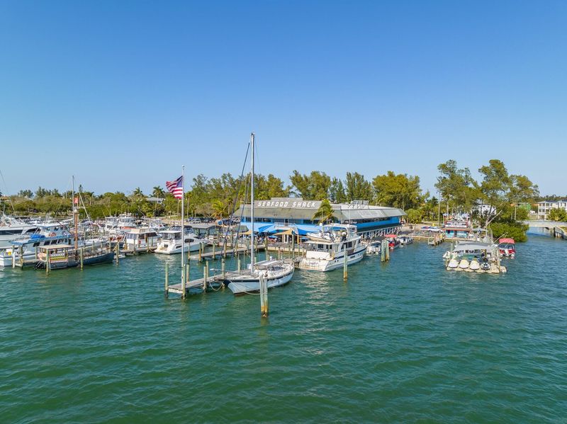 Hunters Point Resort & Marina - image 2