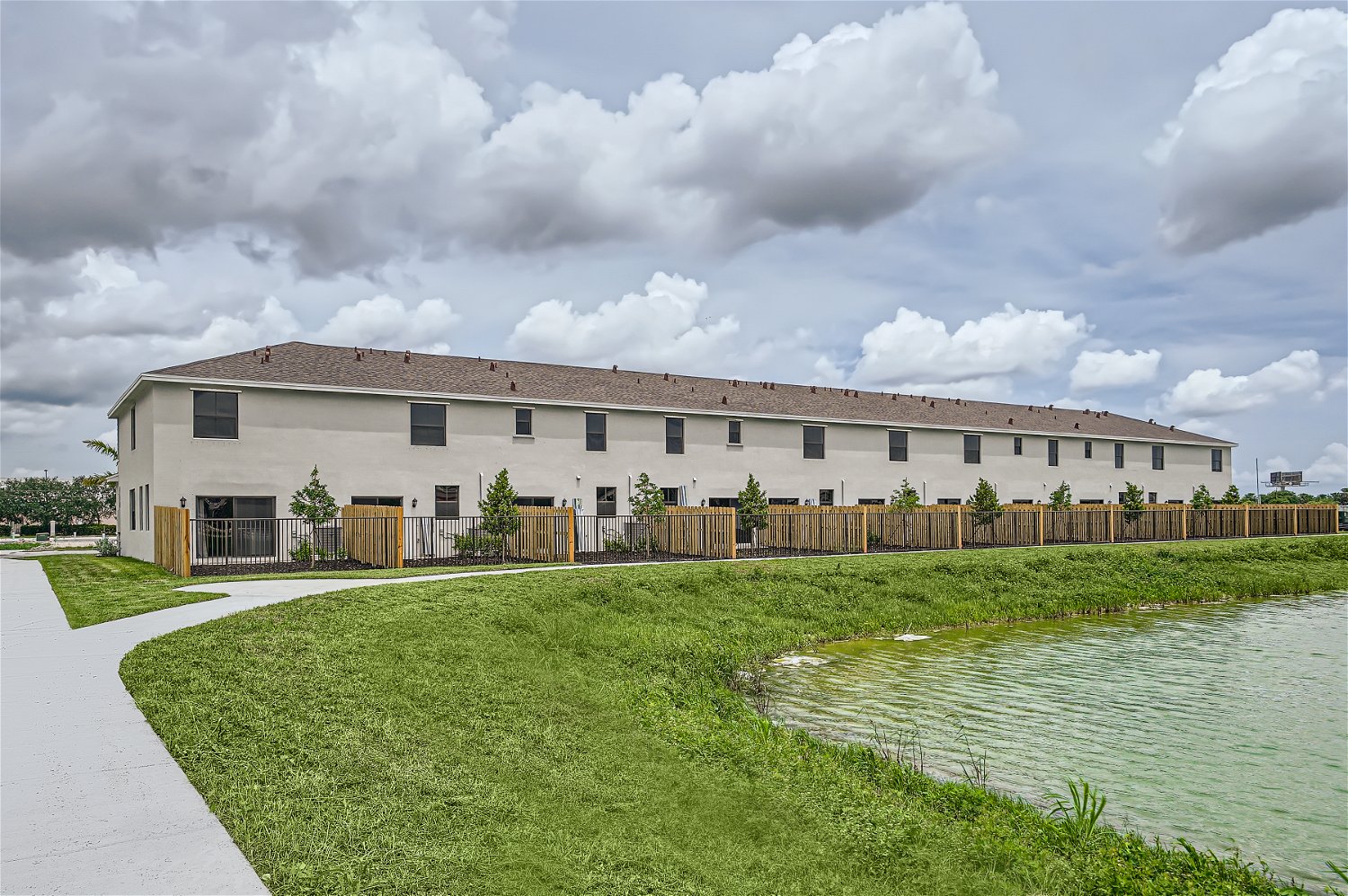 Palm Cay - image 7