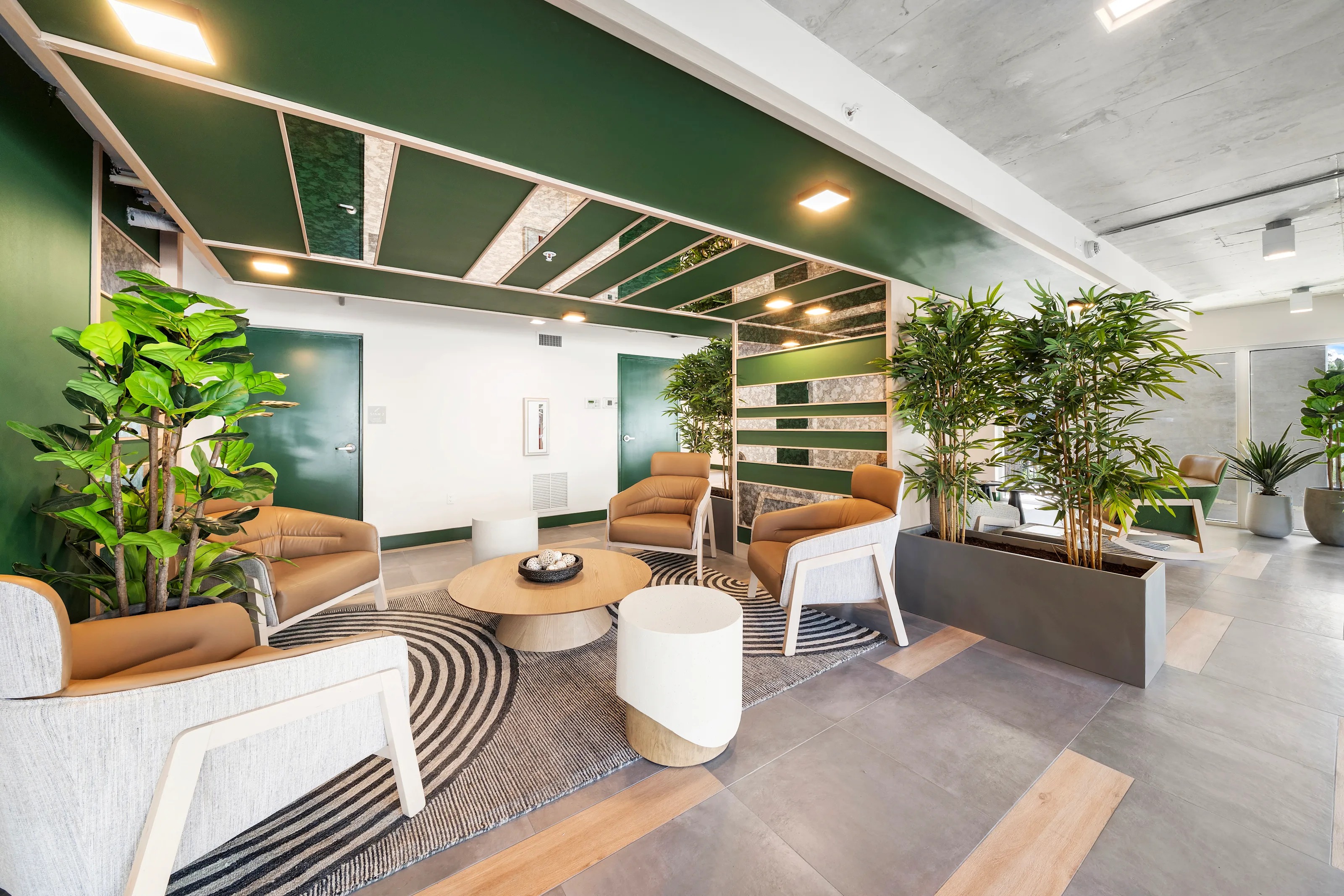 Mount Hermon Apartments - image 2