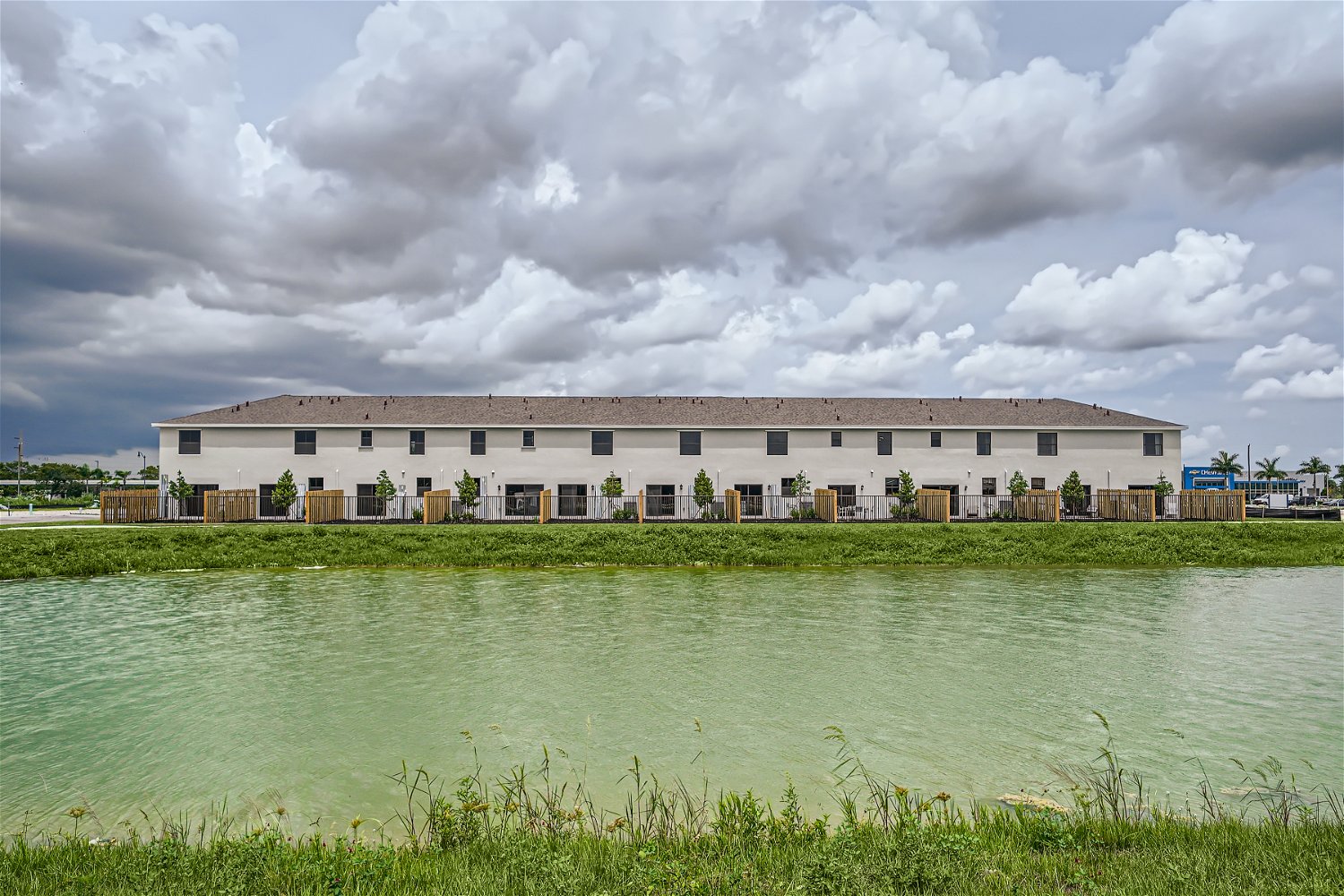 Palm Cay - image 6
