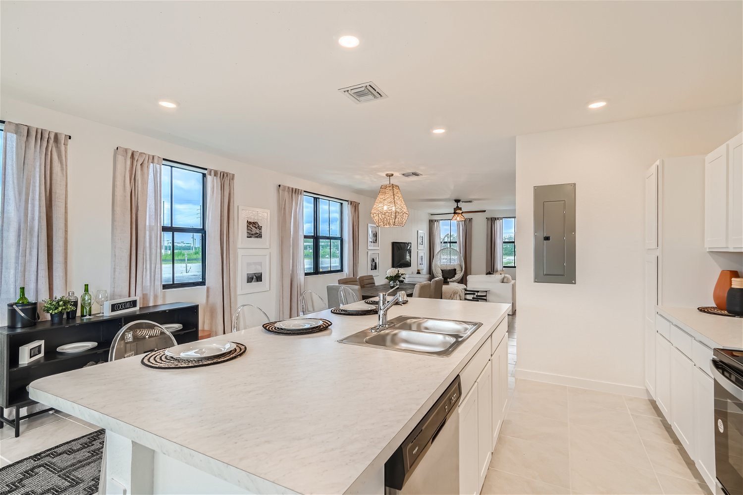 Palm Cay - image 10