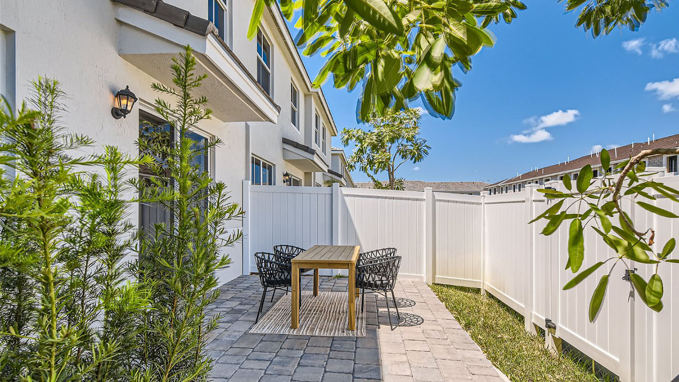 Merrick Square - image 10